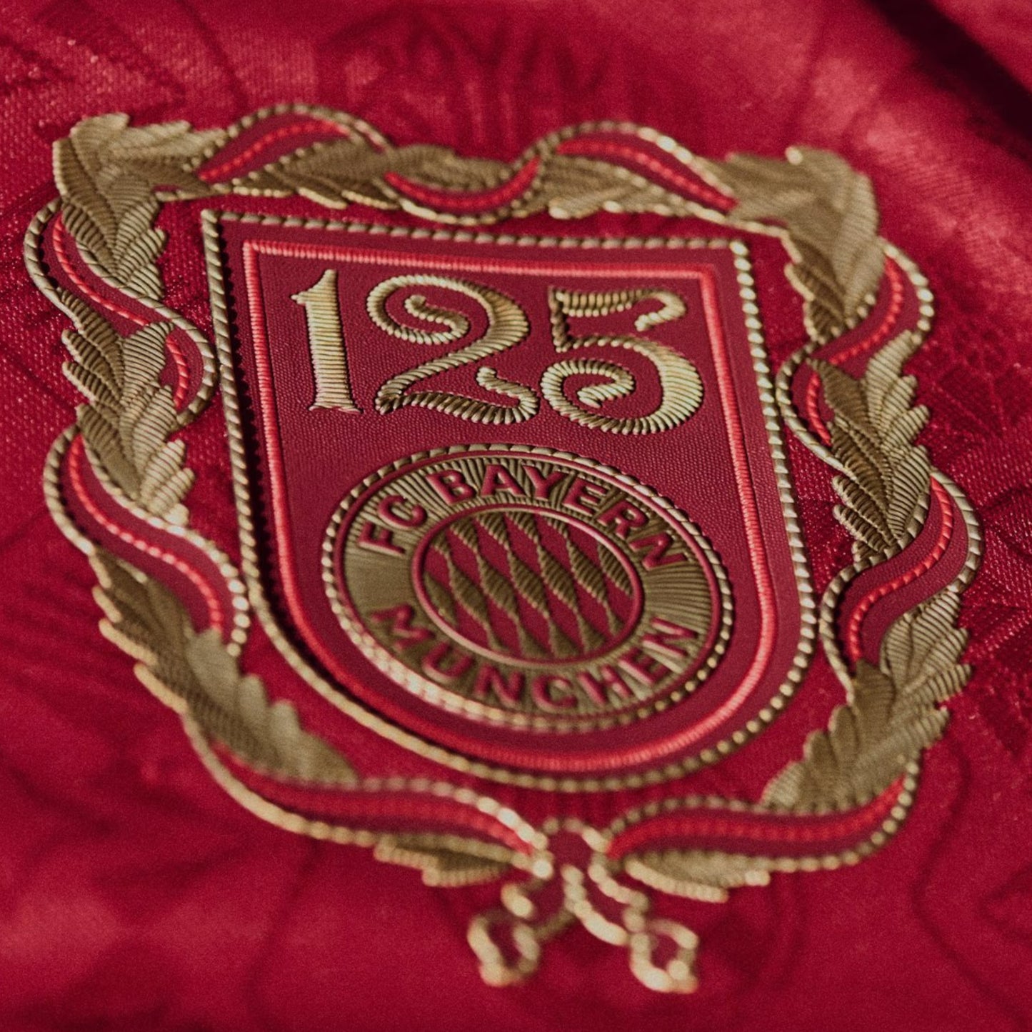 Camiseta Bayern Múnich 2025-2026 125th Aniversario Manga Larga - Version Pro Player