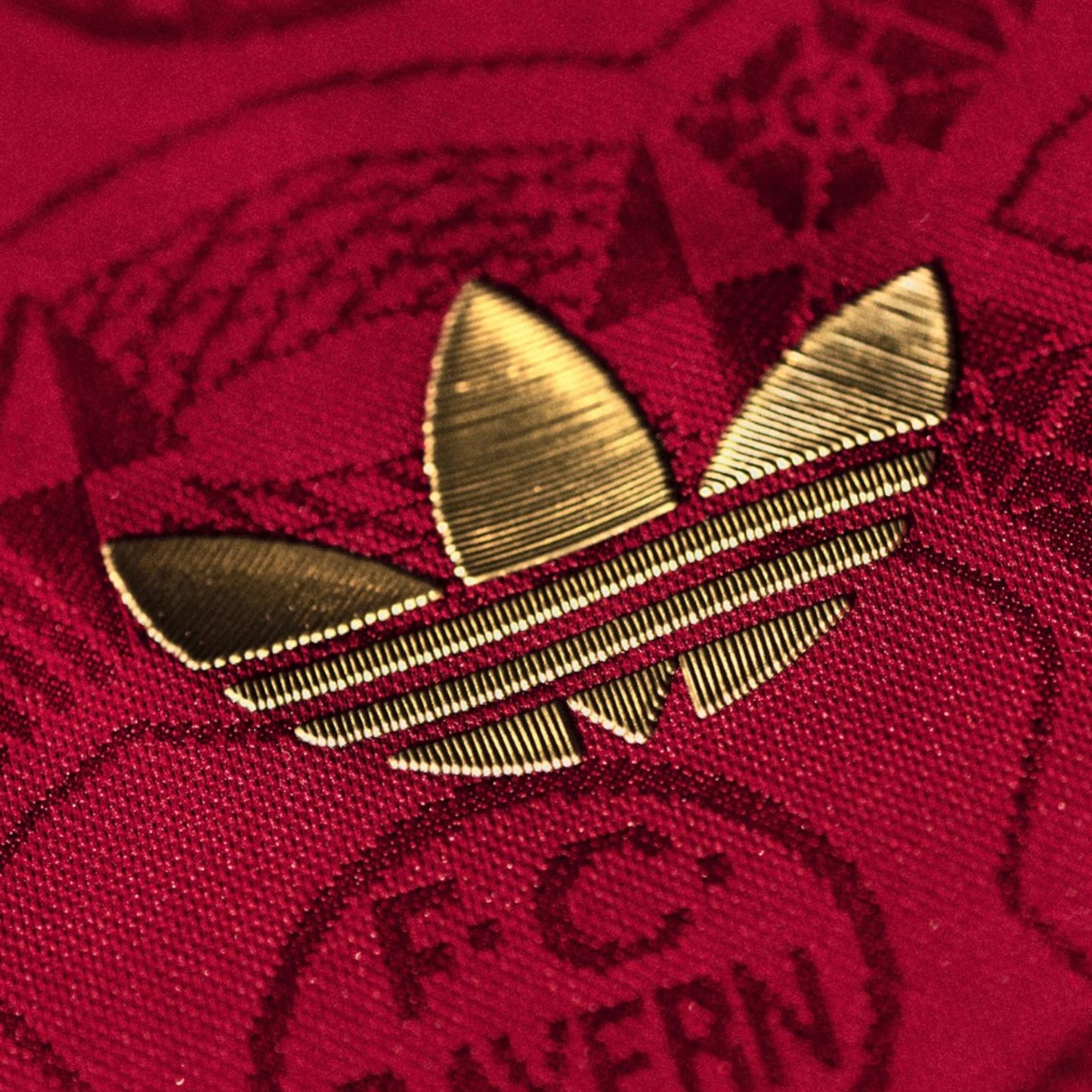 Camiseta Bayern Múnich 2025-2026 125th Aniversario Manga Larga - Version Pro Player