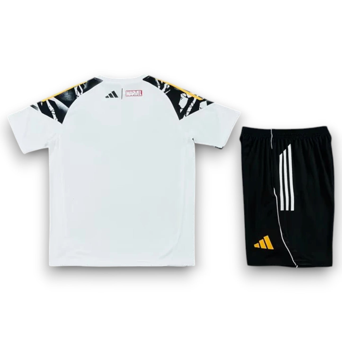Conjunto Real Madrid x Marvel 2026-2027 - Entrenamiento White