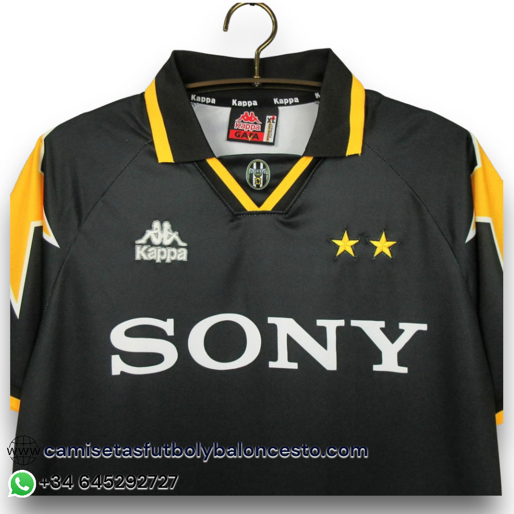 Camiseta Juventus 1995-1996 Alternativa