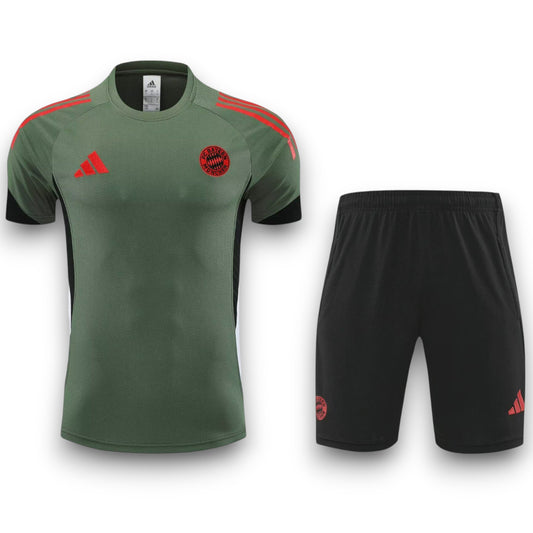 Conjunto Bayern 2025-2026 Alternativo - Entrenamiento