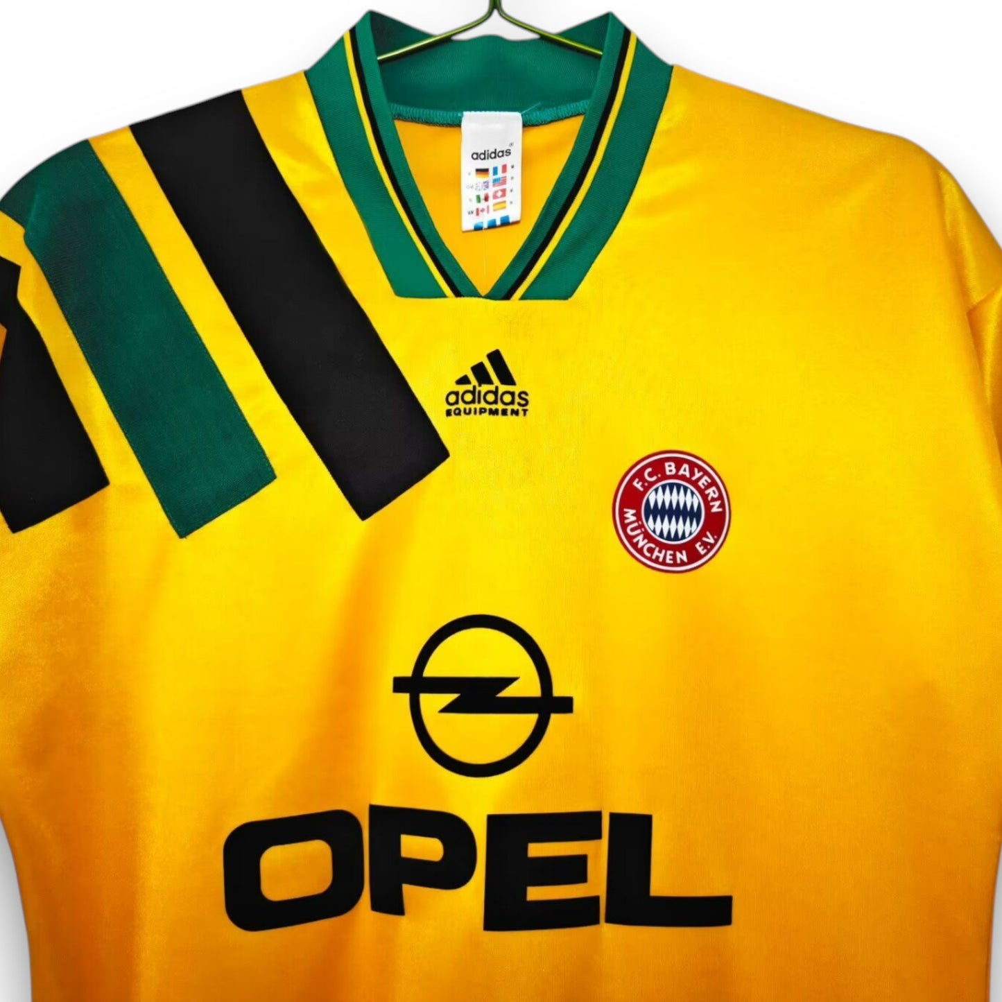 Saison 1993-1994 du Bayern Munich Saison 1993-1994 du Bayern Munich
