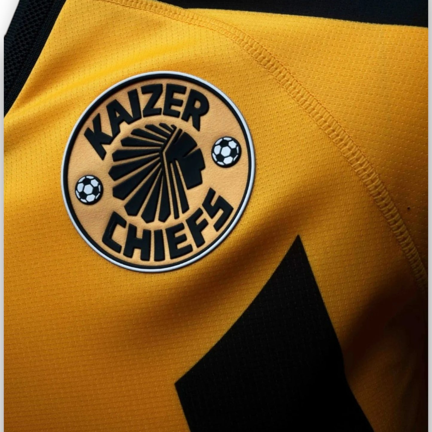 Camiseta Kaizer Chiefs 2024-2025 Local