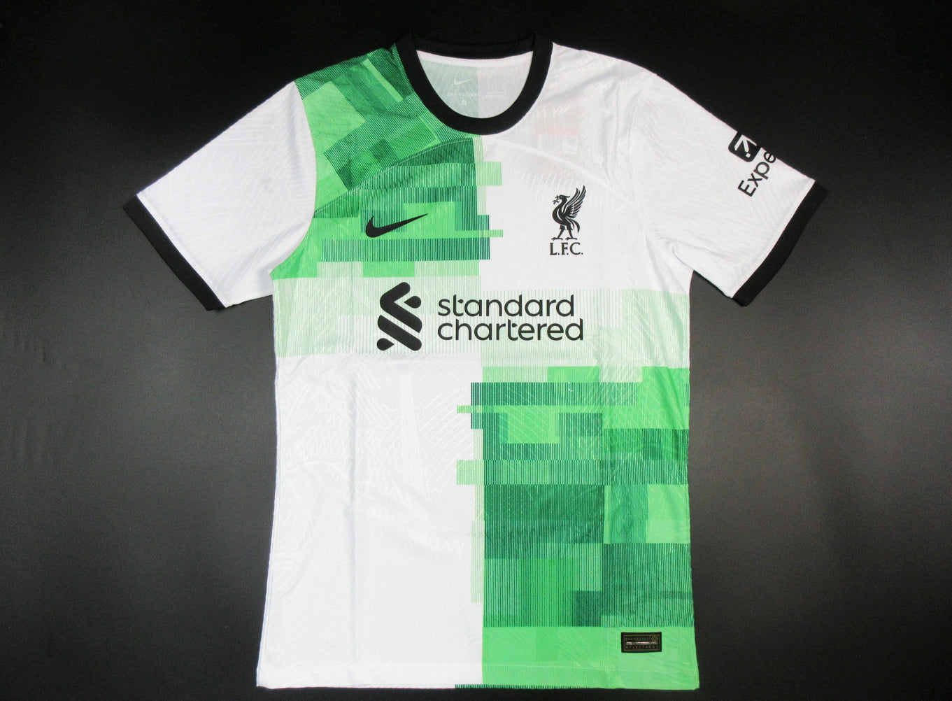 Camiseta Liverpool 23/24 Visitante - Version Pro Player