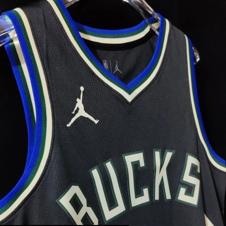 Camiseta Milwaukee Bucks - Statement Edition - 22/23